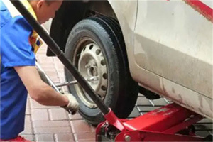 酒仙桥附近拖车24小时服务热线电话